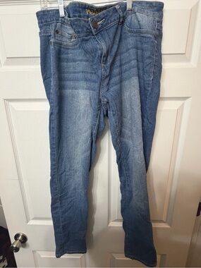 Reign Two-Tone Light and Dark Blue Straight Leg Jeans (18W)